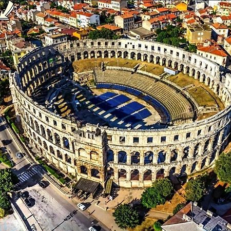 Soba Arena Hotel Pula Exterior photo